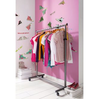 Edzőcipő, falmatrica