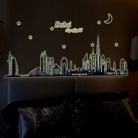 Dubai, éjjel világító falmatrica a Dekormatricák dekoráció webáruház kínálatában