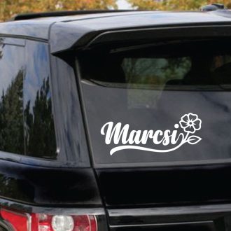 Marcsi, indás-virágos névmatrica autóra