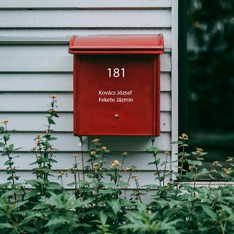 Hogyan helyezd fel a postaláda matricát?